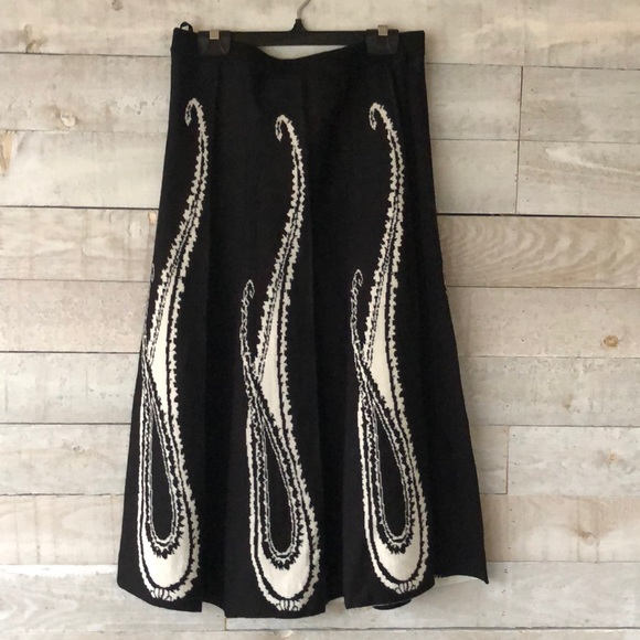 Pleated paisley wool skirt